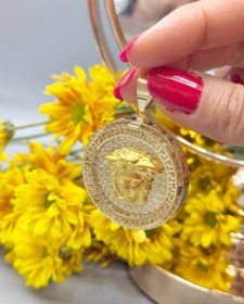 تصویر اویز طلا ورساچه 