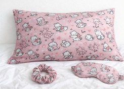 تصویر رو بالشی کش اسکرانچی و چشم بند ست ساتن 