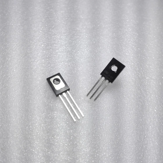10x 2N6075A TRIAC – 600V 4A – Motorola TO126 – NEU – Für Leistungselektronik
