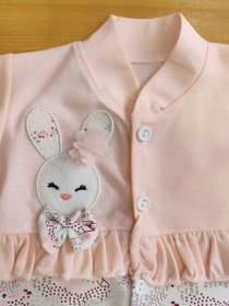 تصویر سرهم نوزادی دخترانه طرح خرگوش 