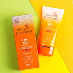 تصویر کرم ضد آفتاب حلزون جیگوت مدل اسنیل یووی سان بلاک با SPF50+ و PA+++ Jigott Snail UV Sun Block SPF5 