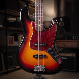 تصویر گیتار بیس مِیویس Mavis Sunburst Jazz Bass 