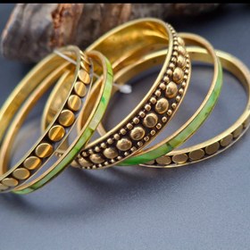 تصویر النگو برنجی دستساز هندی 