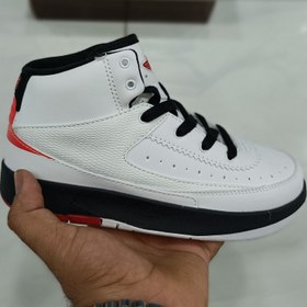 تصویر کتونی بچه گانه نایک ایر جردن ۲ شیکاگو سفید Nike air jordan 2 Chicago 