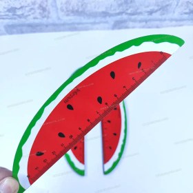 تصویر خط کش چوبی طرح هندوانه 