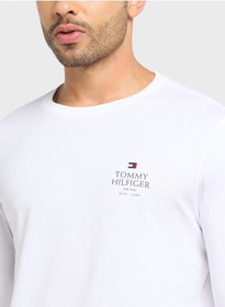 تصویر تی‌شرت یقه گرد لوگو برند Tommy Hilfiger Logo Crew Neck T-Shirt