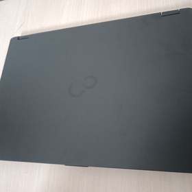 تصویر لپ تاپ فوجیتسو Fujitsu LifeBook U748 - با مانیتور 14 اینچ و مانیتور FHD 