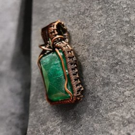 تصویر گردنبند سنگ جید سبز 