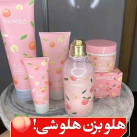 تصویر پک هلو پک آرایشی باکس آرایشی هلو ۵ تیکه شامل لوسیون هلو و فوم و کرم مرطوب کننده و اسکراب بدن و نمک 