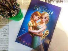 تصویر دفتر نقاشی جلد سخت پشت وایت بوردی 