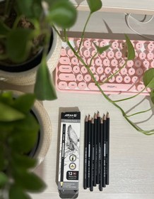 تصویر مداد مشکی آریا 