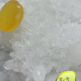 تصویر نگین یاقوت زرد 