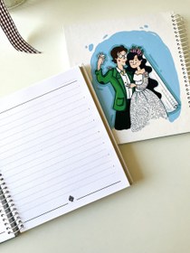 تصویر دفتر مربعی خط‌دار عروس و داماد 