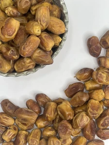 تصویر فروشگاه نفیس تویسرکان