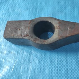 تصویر پتک آهنی 