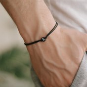 تصویر دستبند پسرانه حروف انگلیسی 