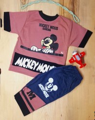 تصویر تیشرت و شلوارک رنگ کالباسی طرح لی میکی موس t-shirt and shorts with Mickey Mouse design