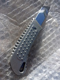 تصویر تیغ موکت بری 