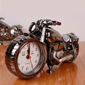 تصویر ساعت رومیزی طرح موتور ا Clock Clock