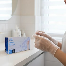 تصویر دستکش نیتریل آبی INTCO بسته ۱۰۰ عددی 