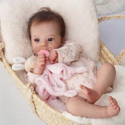 تصویر GYCV Lifelike Baby Dolls Girl - نوزاد وینیل نوزاد واقعی 18 اینچی، بدن نرم عروسک نوزاد دوباره متولد شده، عروسک بچه واقعی که به نظر می رسد کودک واقعی از وینیل سیلیکونی، عروسک های متولد شده با ست اسباب بازی تغذیه 