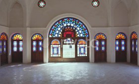 تصویر فیلم خانه طباطبایی ها در کاشان- Traditional Iranian Stained Glass Windows Kashan 