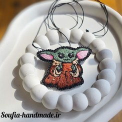 تصویر گلسینه /گردنبند بیبی یودا Pixel baby yoda