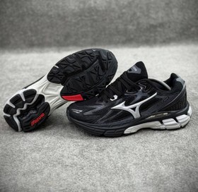 تصویر کفش والیبال میزانو 