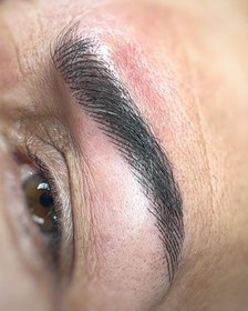 تصویر تیغ و قیچی ابرو 