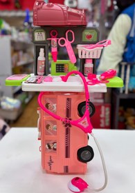 تصویر ست اسباب بازی پزشکی 3 در 1 مدل ایستگاه ذخیره‌سازی – Doctor DIY کیف دکتری، ترولی پزشکی و میز معاینه قابل تبدیل برای نقش بازی کودکان 3+ سال