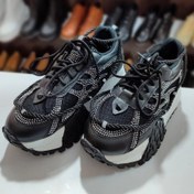 تصویر کتانی زنانه مدل ولف کد 1117 رنگ مشکی و کرم سایز ۳۷ تا ۴۰ 