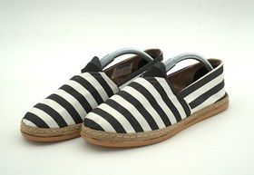 تصویر گیوه راه راه (ویژه بلک فرایدی)