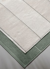 تصویر COTTONMANIA CARMINE BATHMAT OLIVE فوق العاده نرم ، 100 ٪ پنبه 50x75cm. حوله پا حمام 