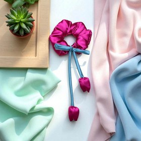 تصویر اسکرانچی ساتن طرح گل لاله 