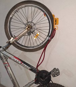 تصویر استند دیواری عمودی دوچرخه 01 Bicycle wall hanging