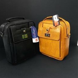 تصویر کیف رودوشی Lacoste 