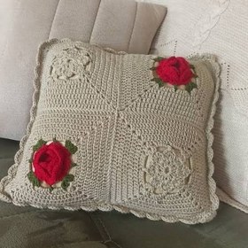 تصویر کوسن قلاب بافی تک 