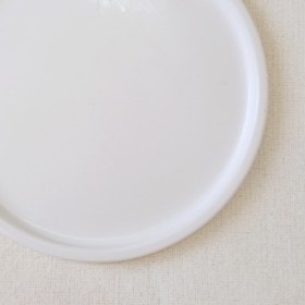 تصویر سینی گرد سفید 