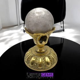 تصویر گوی سنگی کوارتز با پایه برنجی 