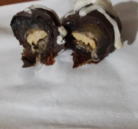 تصویر پکیج پذیرایی مجلل،خرمای شکلات تلخ و بادام اعلا در بسته بندی شیک - 1 کیلویی 