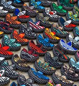 تصویر بالشتک آدیداس 