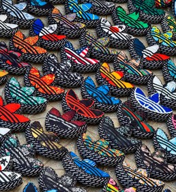 تصویر بالشتک آدیداس 