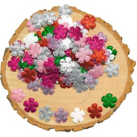 تصویر گل پارچه ای ریز طرح شکوفه پنج برگ اکلیلی 