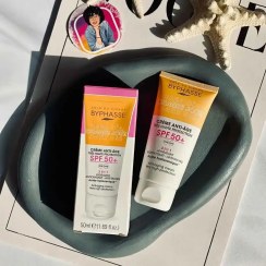 تصویر کرم ضدآفتاب بی رنگ بایفاس +50 spf حجم 50 میل 