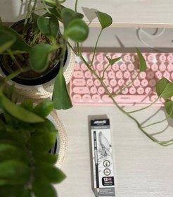 تصویر مداد مشکی آریا 