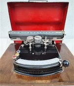 تصویر دستگاه تایپ آنتیک آلمانی کلکسیونی سایز کوچیک 
