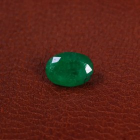 تصویر نگین زمرد کد 30137 Emerald stone