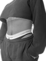 تصویر ست نیم تنه اسپورت کلوین کلین با کاپ و متحرک و شورت بکلس Calvin Klein underwear