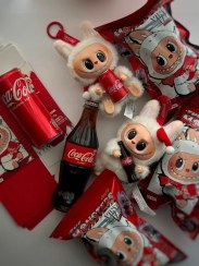 تصویر عروسک لبوبو سری کوکاکولا غیر اصل Labubu Coca Cola series