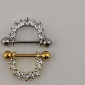 تصویر پیرسینگ نیپل (سینه) ۹ نگین کد ۲۰۴ 